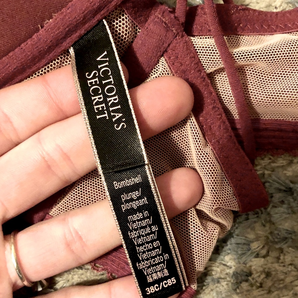 Victoria’s Secret bombshell bra